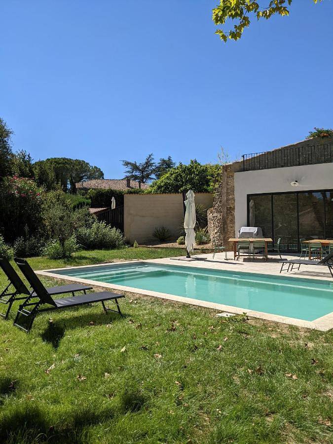 Location de vacances pour 12 personnes, avec piscine et jardin à Cavillargues - 3