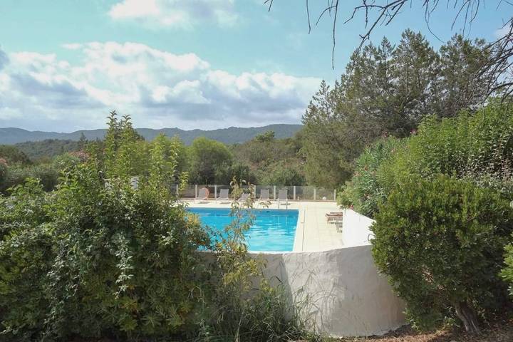 Villa pour 6 personnes, avec terrasse dans Santa Giulia - 4