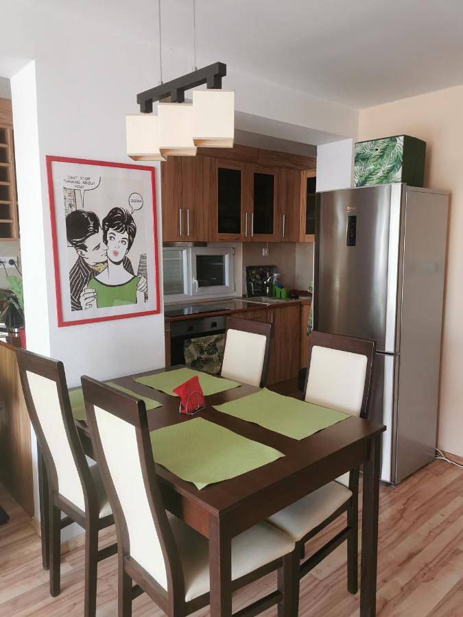 Ferienwohnung für 5 Personen, mit Ausblick und Seeblick sowie Garten in Siofok