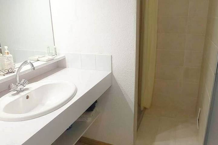Ganze Wohnung, Natural Escape: Air-Conditioned T2 Bis, Pools, and Private Estate in Fitou! in Fitou, Mittelmeerküste (Frankreich)