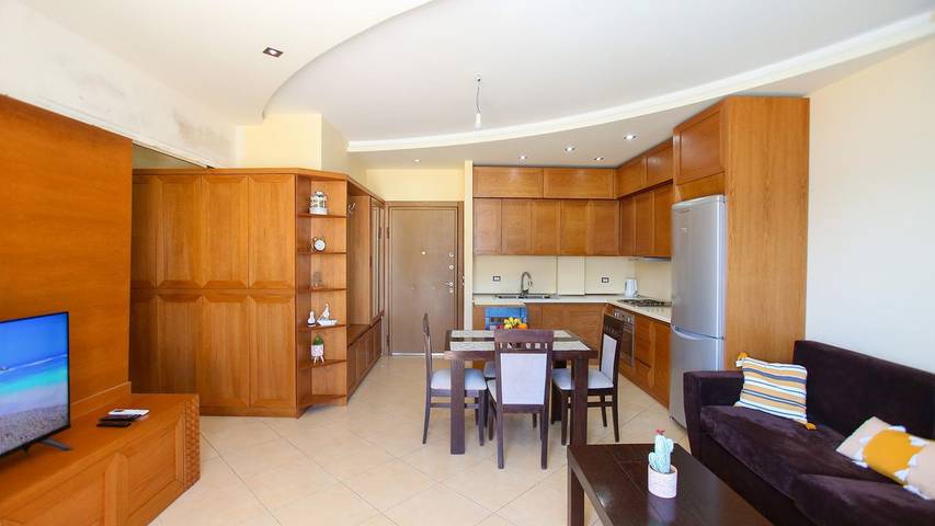 Appartamento per 5 persone, con balcone in Valona