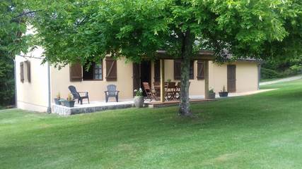 Gîte pour 4 personnes, avec jardin et terrasse, animaux acceptés à Plazac