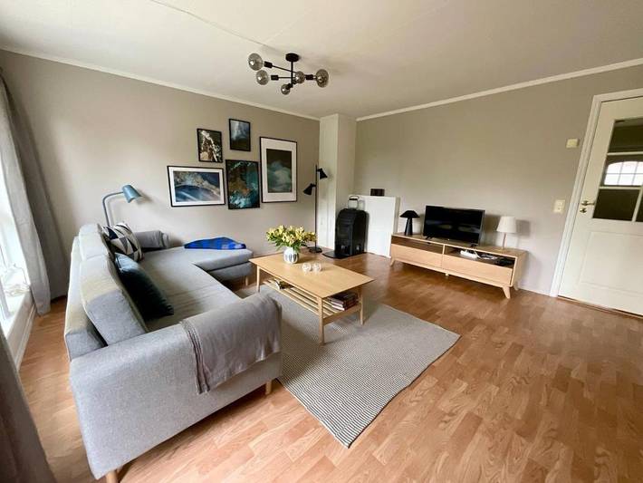 Ferienwohnung für 6 Personen, mit Terrasse und Garten in Leknes