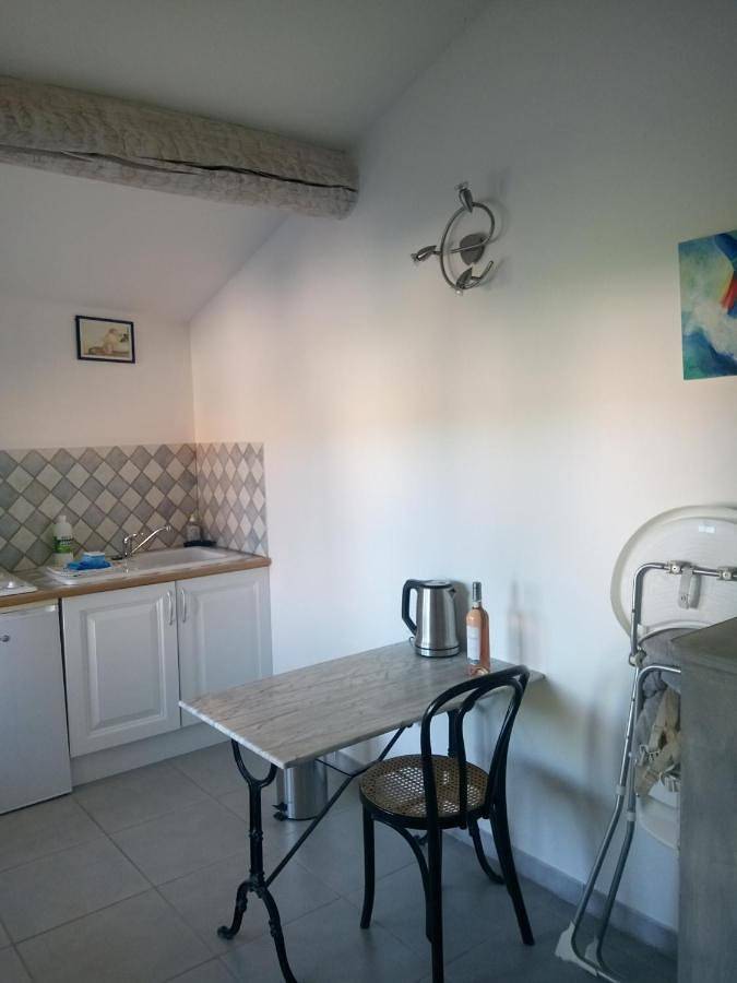 Gîte pour 3 personnes, avec terrasse à Blauvac - 4