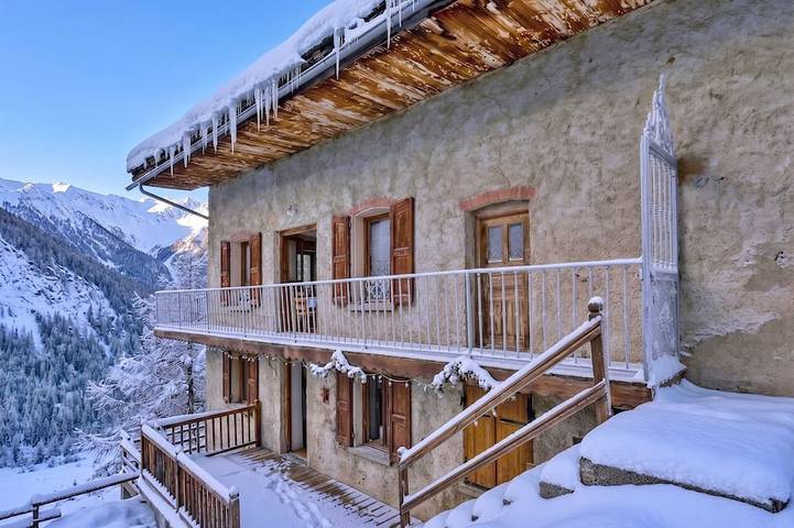 Appartement entier, Casa-Niu Luxe discret, vue et pied des pistes in Saint-Véran, Queyras