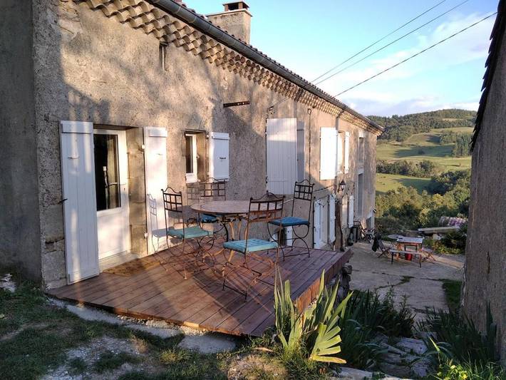 Gîte pour 4 personnes, avec jardin ainsi que terrasse et vue à Boffres - 3