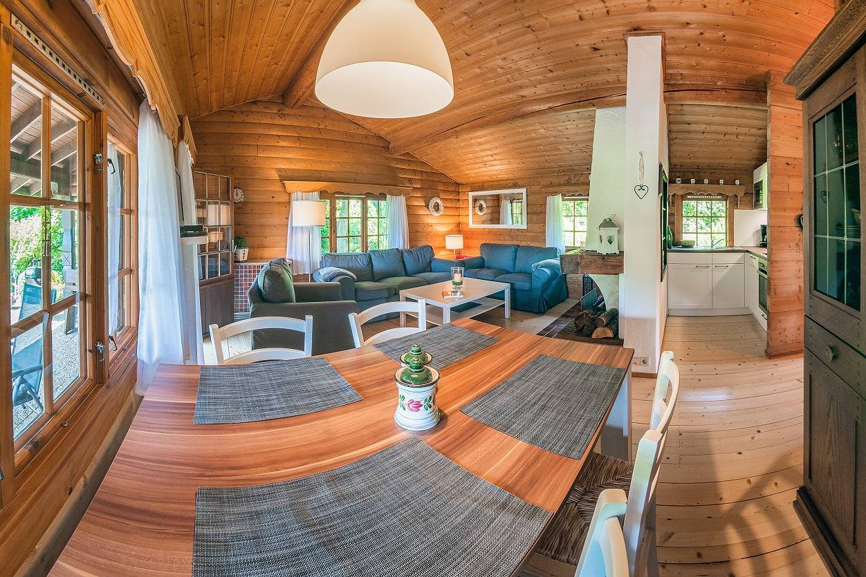 Chalet Bellevue - Ferienhaus mit Kamin und Sauna, max. 6 Personen in Willingen, die Mittelgebirge