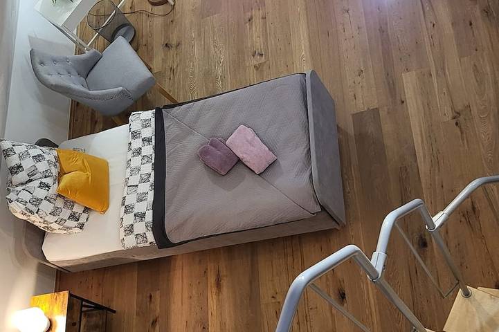 Ganze Wohnung, Geräumige Dg-Wohnung nahe Frankfurt mit 6 Einzelbetten in Babenhausen, Südhessen