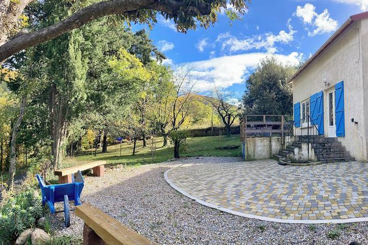 Location de vacances pour 6 personnes, avec Terrasse et Jardin à Camplong (Hérault)