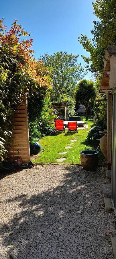 Location de vacances pour 2 personnes, avec vue ainsi que jardin et piscine à Montbazin - 4