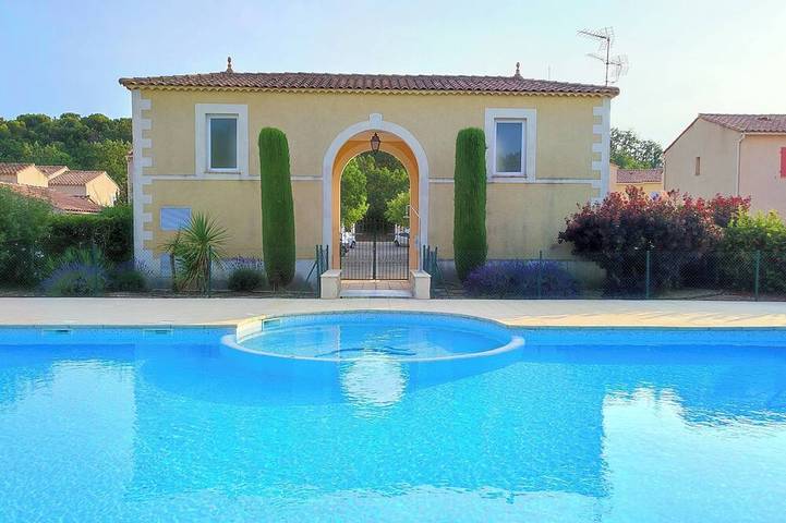 Maison de vacances pour 4 personnes, avec jardin ainsi que terrasse et piscine à Vaison-la-Romaine