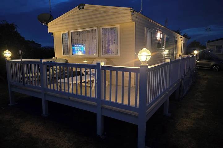 Glamping for 4 people in St Osyth