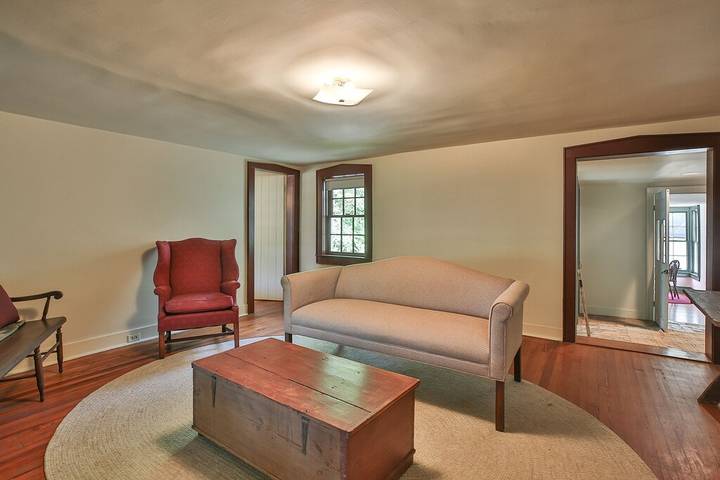 Vacation rental for 4 people, with terrace and yard, with pets in Loudoun County