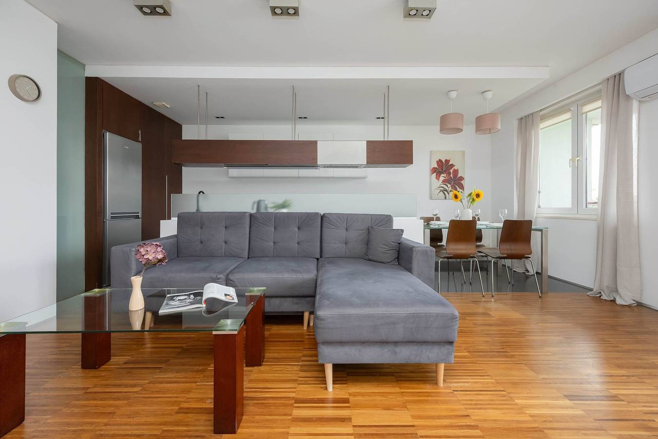 Entire apartment, Czerska 18 Warsaw Air-conditioned Apartment Parking in Mokotów, Warsaw