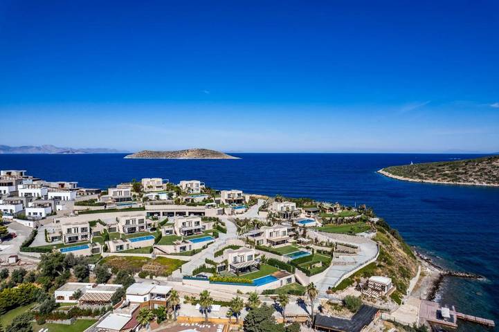 Villa pour 10 personnes, avec vue ainsi que jardin et piscine, animaux acceptés à Bodrum