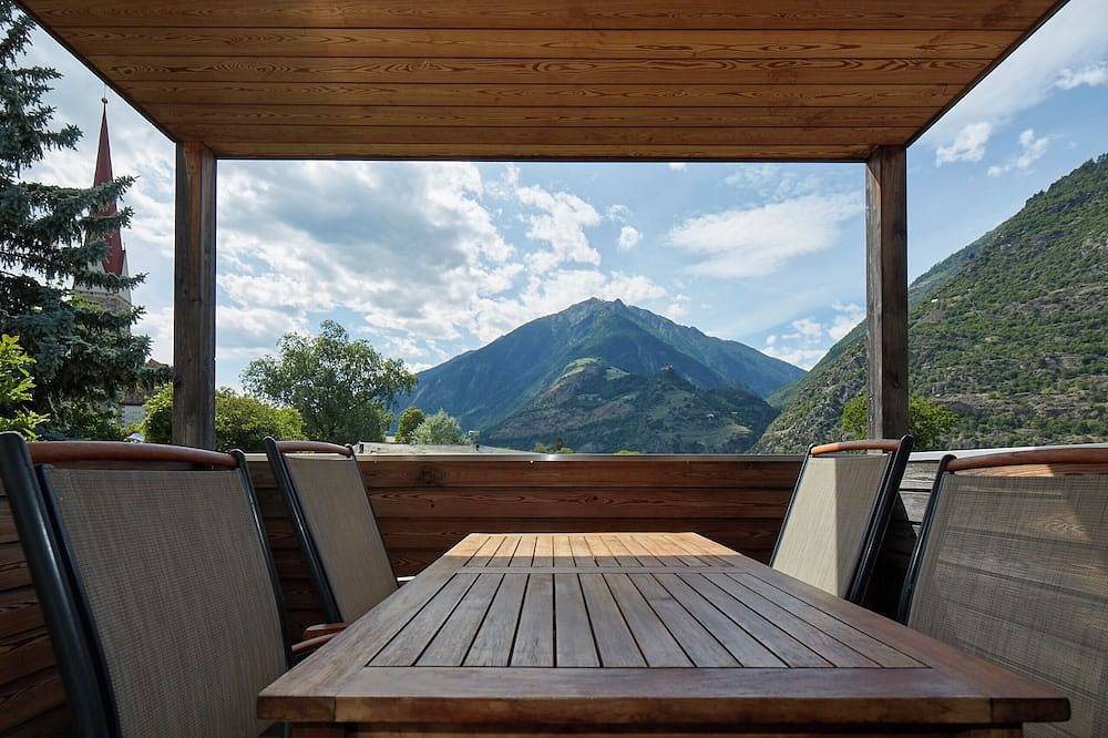 Ganze Wohnung, Apartments Schwarzlehen Idyllische Auszeit mit Bio-Pool inmitten grüner Natur in Naturns, Ortleralpen