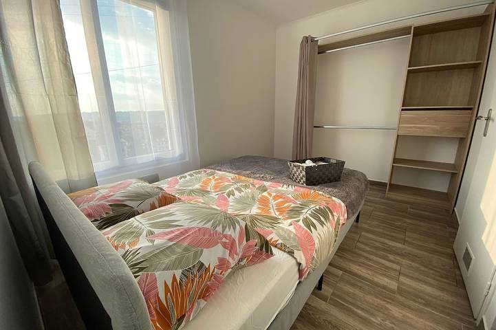 Location de vacances pour 7 personnes, avec jardin et terrasse à Évreux - 2