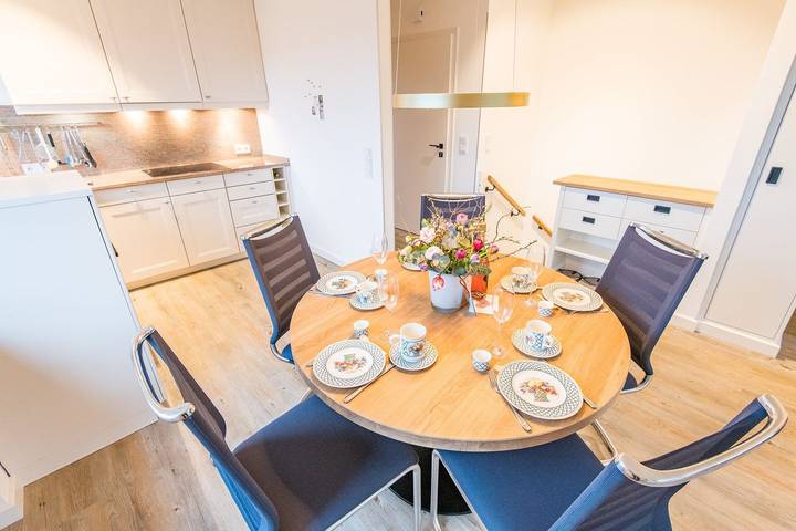 Ferienwohnung für 4 Personen, mit Terrasse und Garten in Wenningstedt - 2