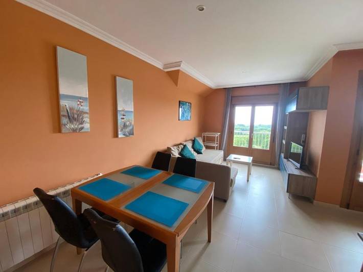Ferienwohnung für 6 Personen, mit Ausblick und Balkon sowie Pool - 1