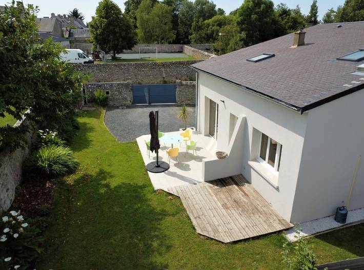 Gîte pour 4 personnes, avec terrasse et jardin