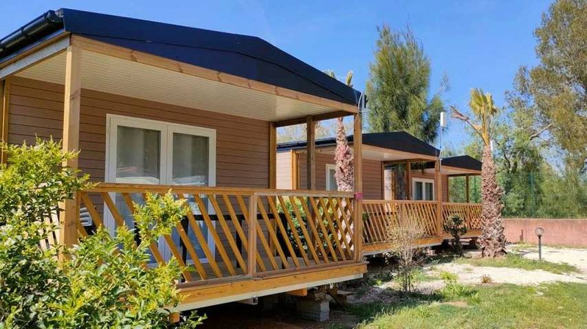 Camping für 4 Personen, mit Kinderpool und Sauna in Hyeres