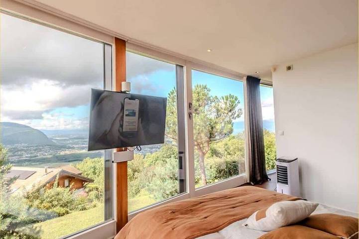 Villa vue Lac Léman et montagne Proche Genève in Cranves-Sales, Région de Saint-Julien-en-Genevois