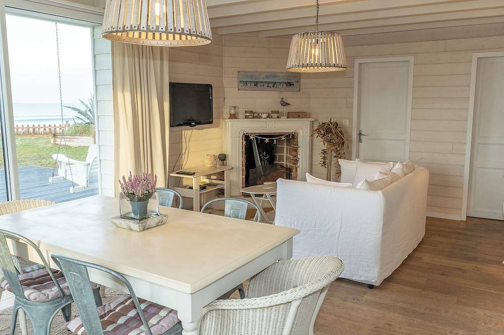 Maison Face mer in Les Pieux, Côte de la Déroute