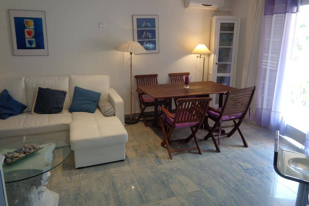 Apartamento entero, Vivienda cerca del centro del pueblo, /aire acondicionado in L' Estartit, Estartit