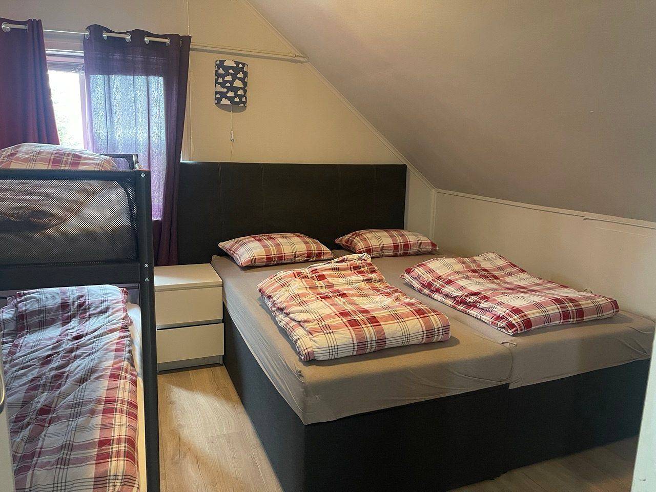 Entire vacation apartment, Arctic Skyview Retreat in Tromso - with parking in Tromsø