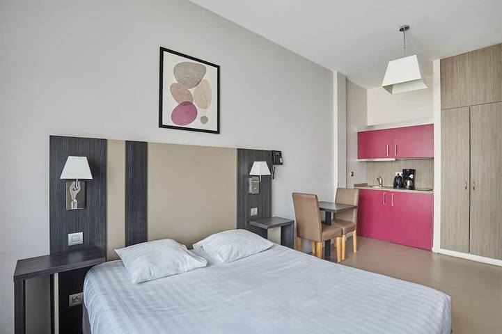 Appartement entier, Studio confortable + lumineux, près de la route des grands crus in Dijon, Région de Dijon