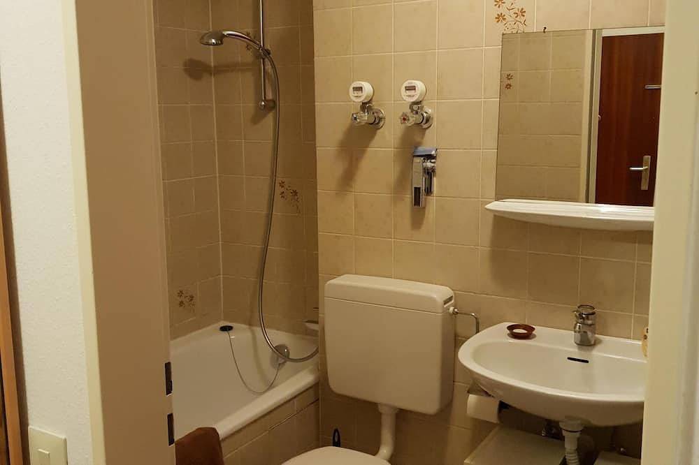 Entire apartment, Attractive apartment with a large bed for a good night's sleep in Wiehre (Freiburg), Freiburg
