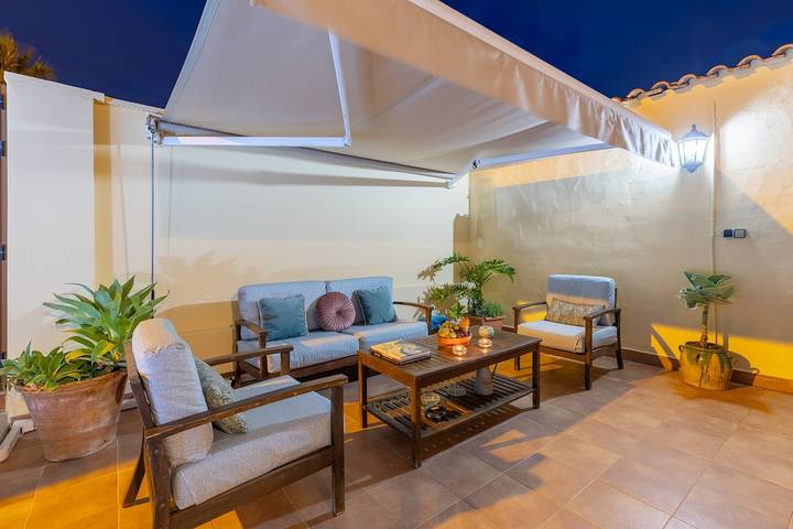 Villa pour 4 personnes, avec jardin et piscine, adapté aux familles à Torrevieja - 2