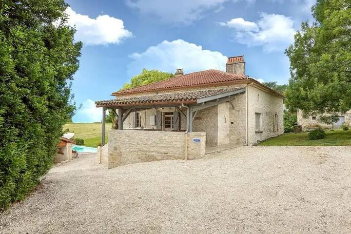 Maison de vacances pour 6 personnes, avec Terrasse et Jardin ainsi que Piscine et Vue