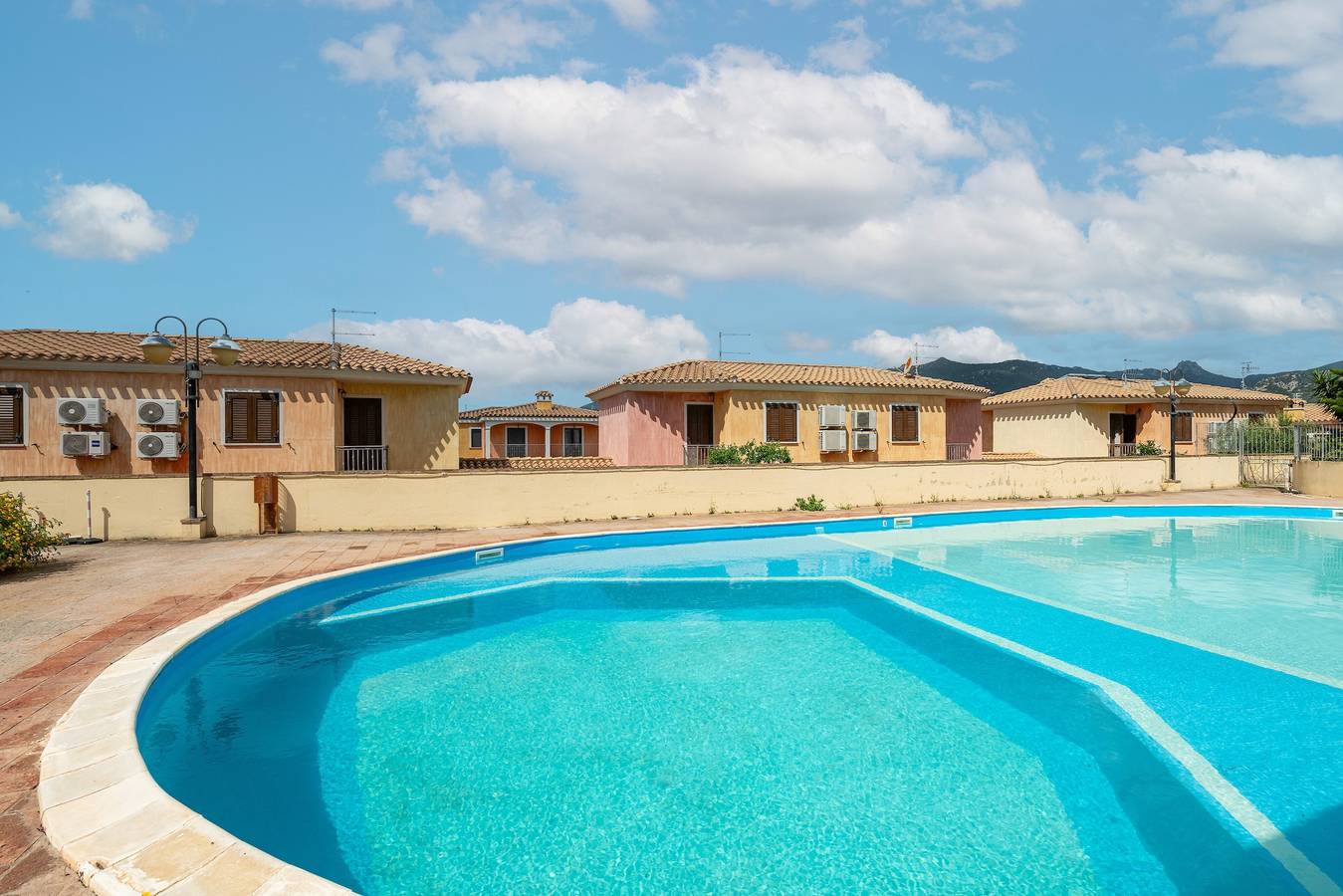 Casa vacanze "Junco" con giardino, loggia e Wi-Fi in Crabonaxa/Villasimius, Villasimius
