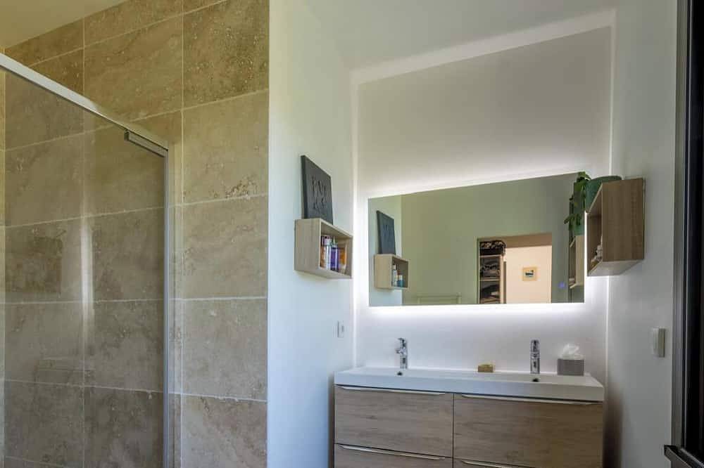 House in the heart of the village and 15 minutes from the sea and hinterland in Clapiers, Montpellier region