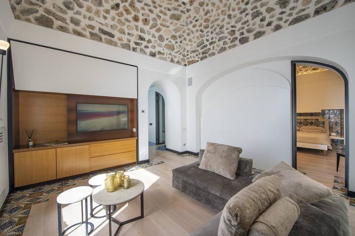 Location de vacances pour 10 personnes, avec Balcon et Jacuzzi ainsi que Terrasse et Jardin à Positano - 4