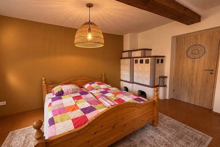 Ganze Wohnung, Gemütliche Ferienwohnung im schönen Altbau am Steigerwald in Fränkisches Weinland