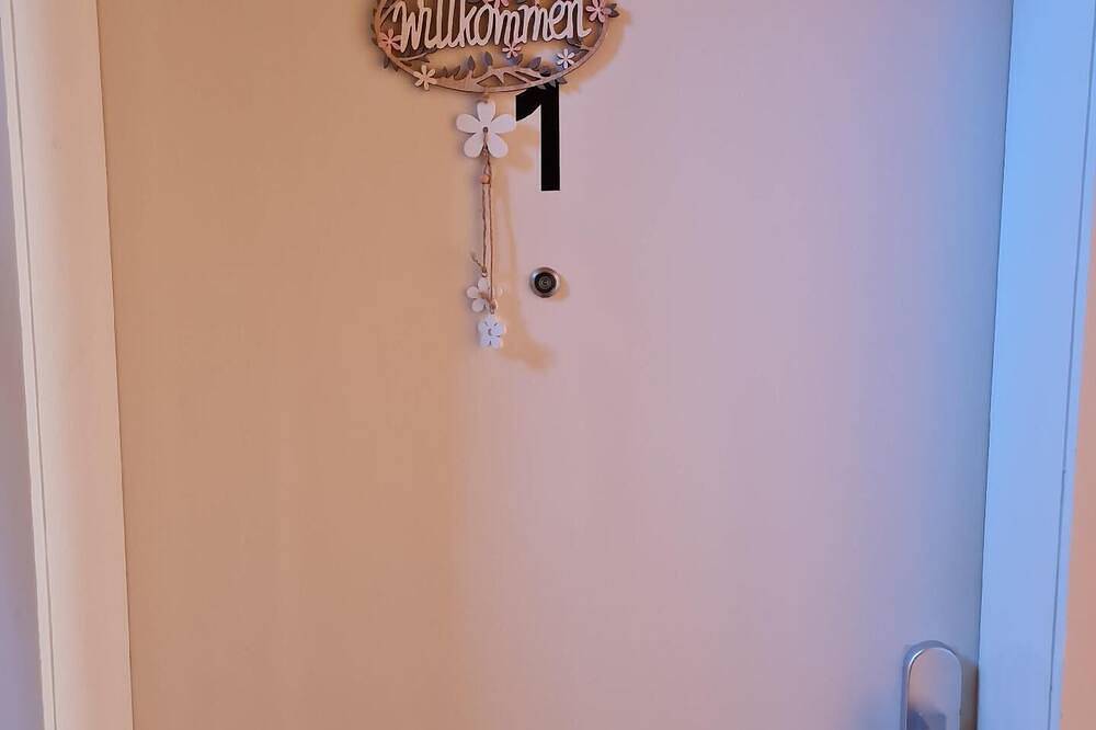 Entire apartment, Studio for 2 persons approx. 36 qm in Monheim am Rhein, Lower Rhine in Monheim am Rhein, Düsseldorf region