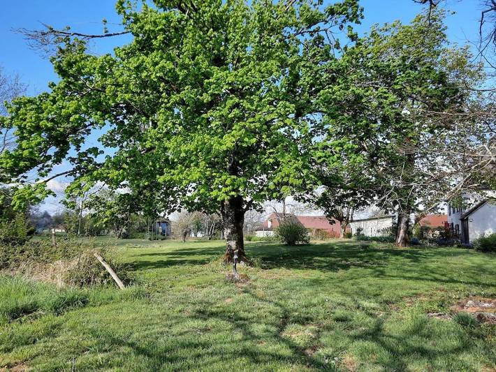 Location de vacances pour 8 personnes, avec jardin et vue ainsi que piscine et terrasse à Saint-Mesmin (Dordogne) - 4