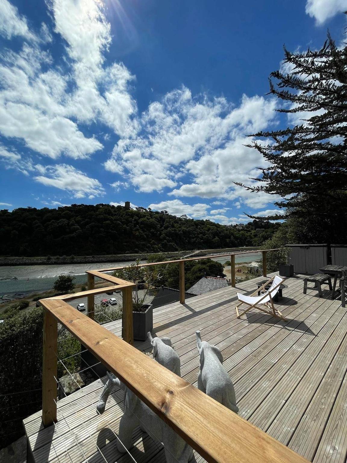 Casa de vacaciones 'La Maison Du Phare' con terraza y jardín privados in Plérin, Côte de Goëlo