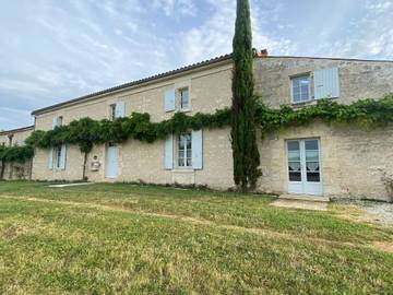 Gîte pour 11 Personnes dans Chaix, Fontenay-le-Comte, Photo 4