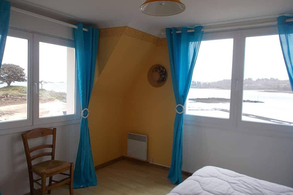 Ferienhaus am Strand, unverbaubarer Meerblick, Zugang zum kleinen Strand, in Pors Guyon, Lanmodez