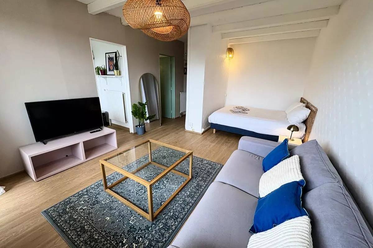 Entire studio, Studio for 2 people in Caudéran (Bordeaux), Bordeaux
