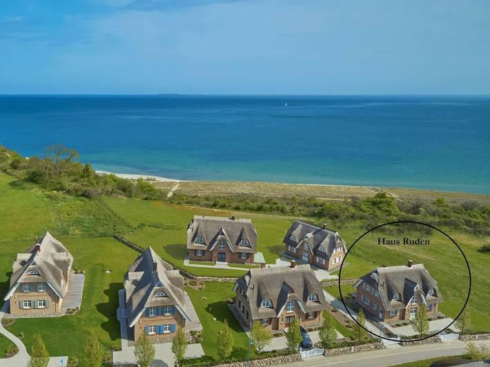 Strandhaus für 6 Personen, mit Terrasse und Sauna sowie Garten und Ausblick, kinderfreundlich in Lobbe - 2