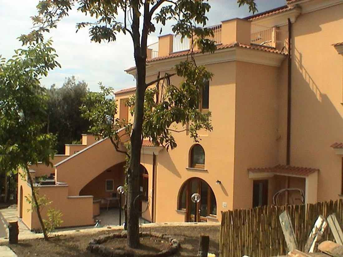 Monolocale intero, Monolocale con aria condizionata, internet e terrazza condivisa  in Sorrento, Penisola Sorrentina