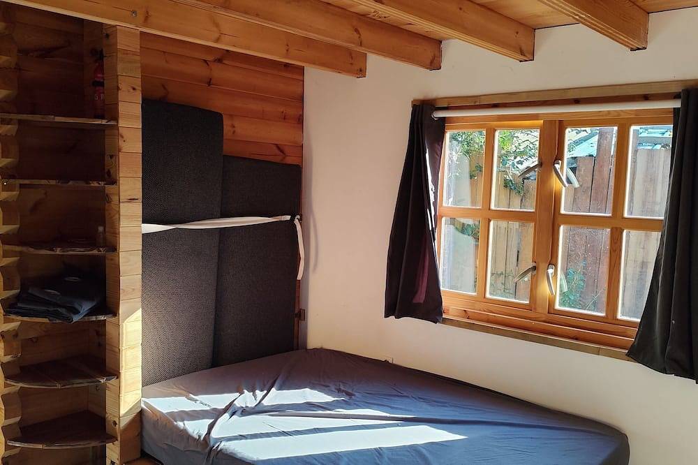 Small chalet in the Landes region, close to the lake, ocean and Dune du Pilat. in Sanguinet, Côte d’Argent