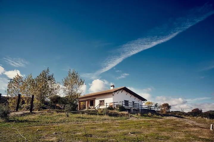 Casa rural para 10 personas, con jardín además de vistas y piscina, Se admiten mascotas - 1