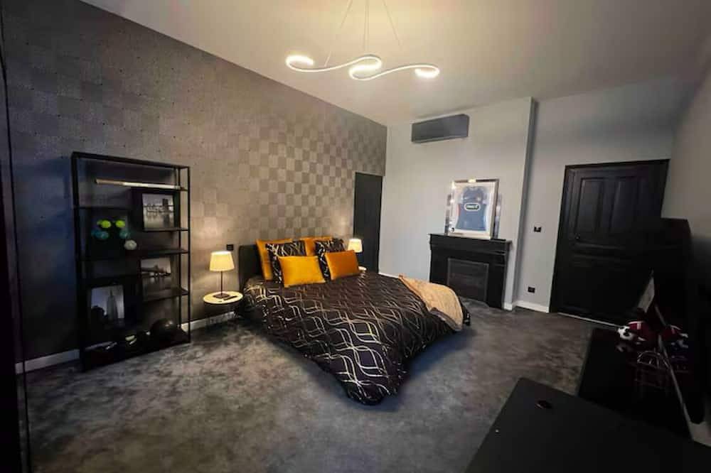 Apartamento entero, Duplex apartment in the heart of town  in Moulins, Allier (desambiguación)
