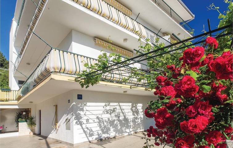 Ferienwohnung für 3 Personen, mit Terrasse in Omis - 2