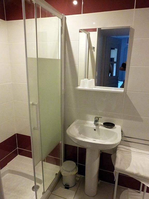 Chambre d’hôte pour 2 personnes, avec jacuzzi ainsi que jardin et sauna dans le Jura - 4